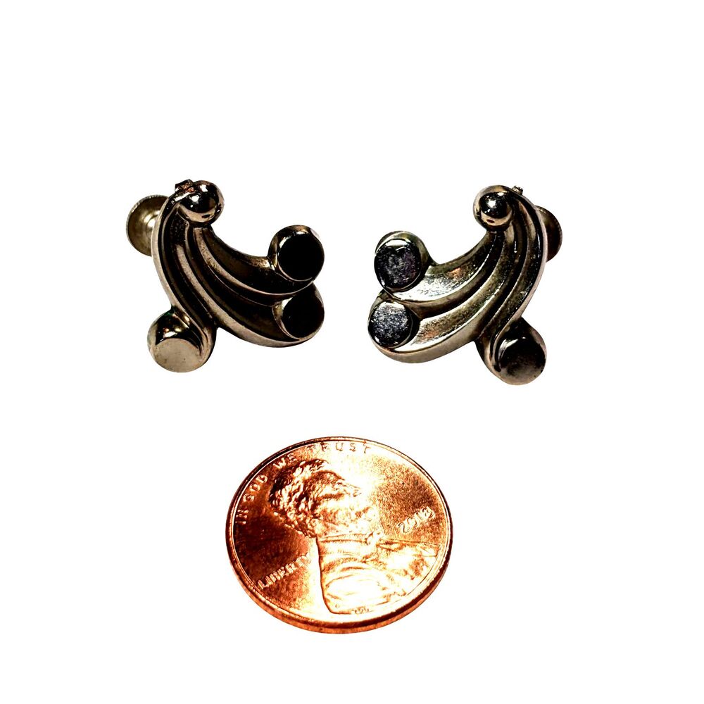 Coro Screw Back Earrings Silver Tone Wave Or Banana Shape Vintage Signed 1940s